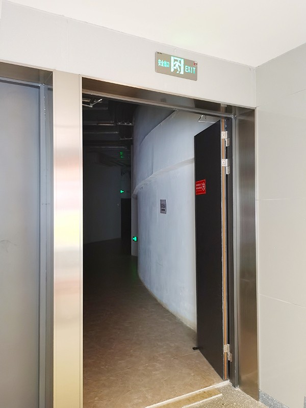 智能疏散系統如何實現遠程監控和控制？