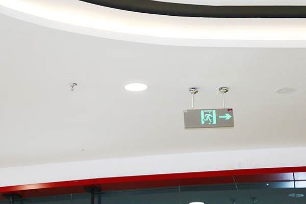 消防應急照明與疏散指示系統的節能與環保