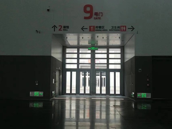 智能疏散指示系統如何實時感知火災并作出反應？