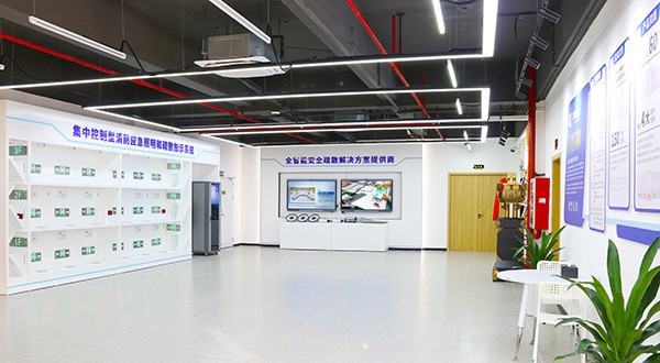 疏散指示標(biāo)志在智能疏散系統(tǒng)中扮演何種角色？